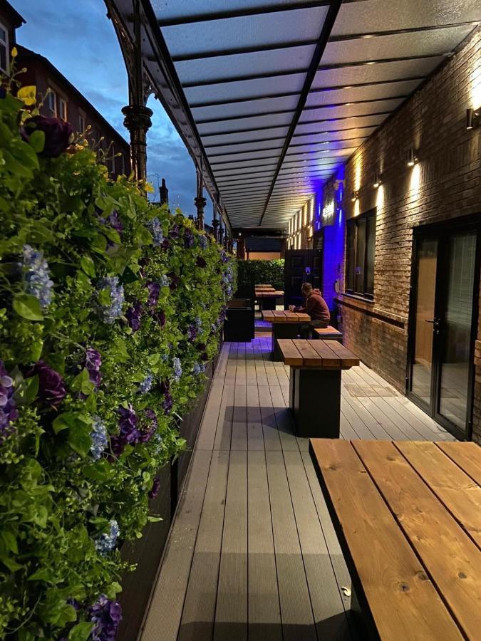 Hotel 21 Southport Exterior photo