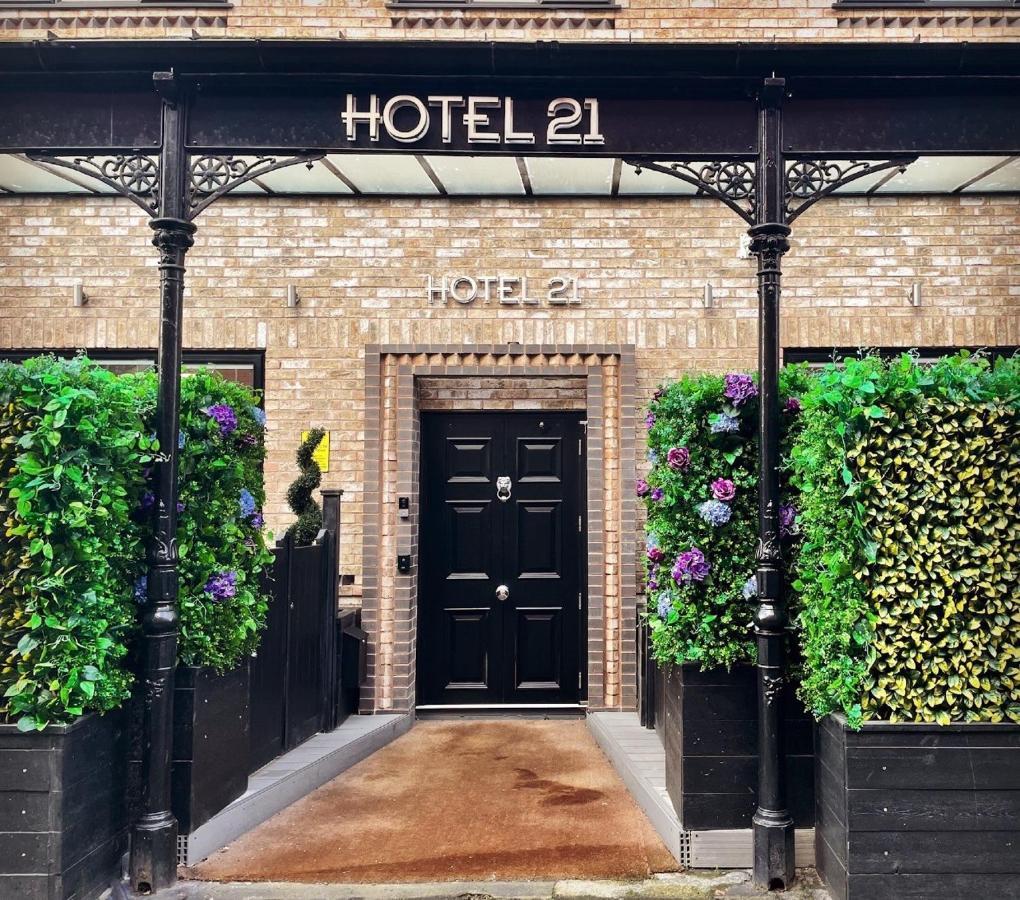 Hotel 21 Southport Exterior photo