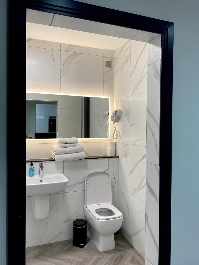 Hotel 21 Southport Room photo